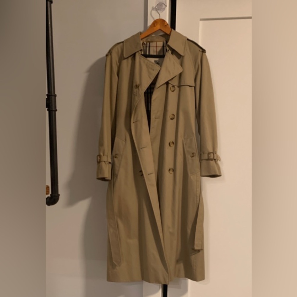Burberry Tan Coat with Iconic Check Lining